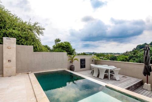 villa bukit gili gede