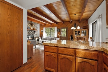 little bear lodge