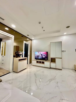 the emerald suites at landmark 81