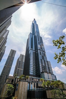 The Emerald Suites At Landmark 81,,2 star