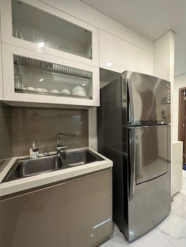 The Emerald Suites At Landmark 81,,2 star