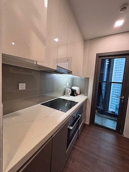 The Emerald Suites At Landmark 81,,2 star