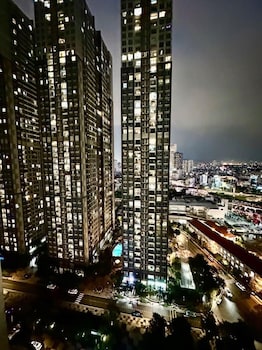 the emerald suites at landmark 81