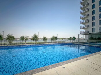 maison privee modern hideaway with canal views on yas island