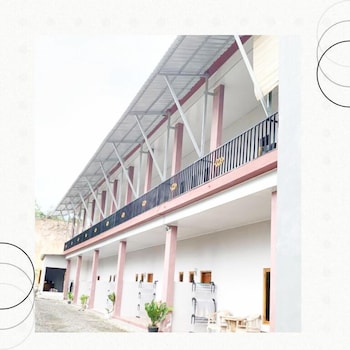 Charlitoz Homestay,,3 star