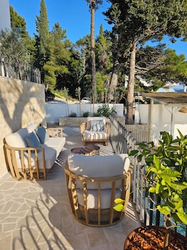 seisensi luxury beach villa