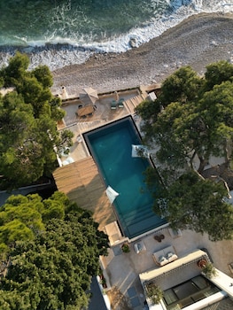 Seisensi Luxury Beach Villa,,5 star
