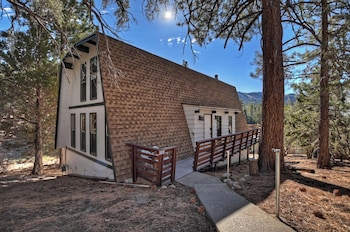 yosemite pines cabin sleeps 6