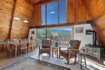 yosemite pines cabin sleeps 6