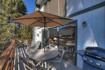 yosemite pines cabin sleeps 6