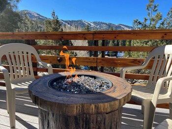 yosemite pines cabin sleeps 6