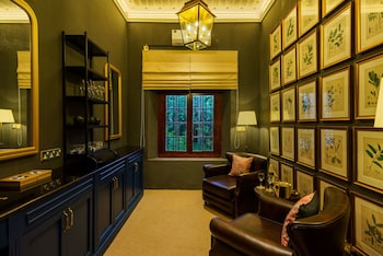 Elliot House Galle,,3 star