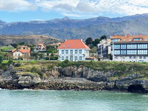 llanes suites