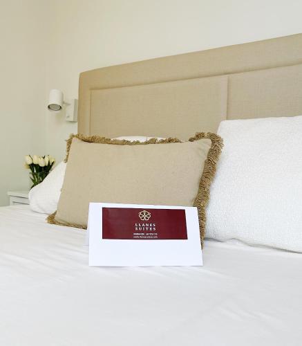 llanes suites