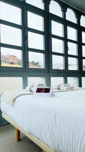 llanes suites