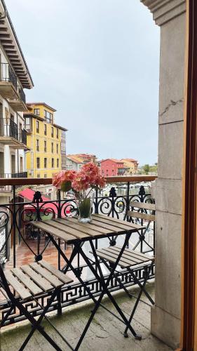 llanes suites