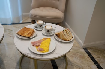 romart luxury rooms