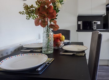 12 cornwallis lodge family room 2