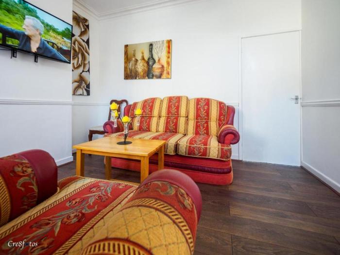 12 cornwallis lodge family room 2
