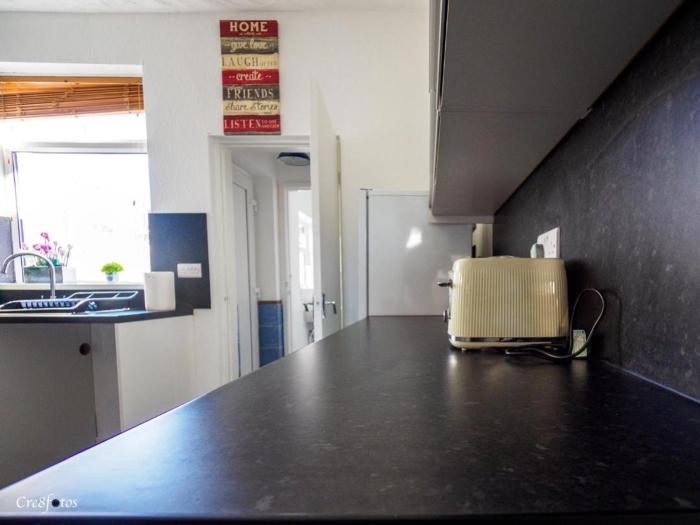 12 cornwallis lodge family room 2