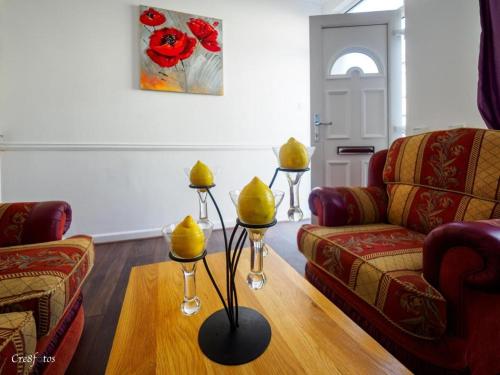 12 cornwallis lodge family room 2