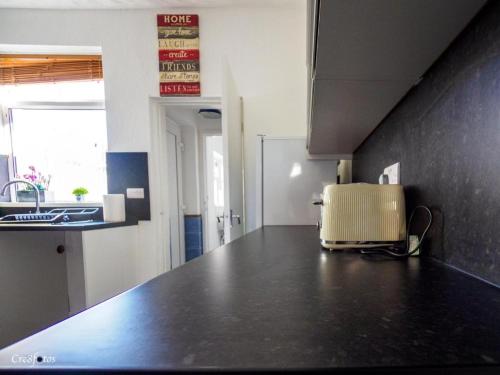 12 cornwallis lodge family room 2