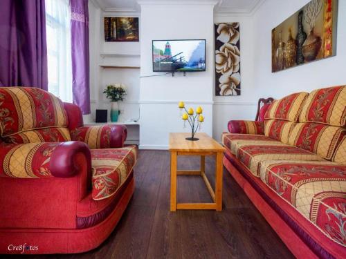 12 cornwallis lodge family room 2