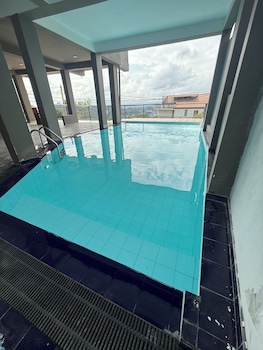 queens mount view kandy