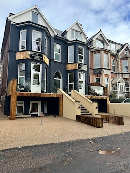 the goodrington sands apart hotel