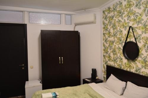 hotel nino on tsamebuli