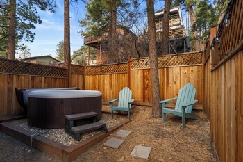 encino pines