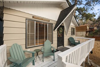encino pines