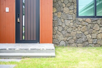 Gimnyeong Stonewall Private Pool Villa,,2 star