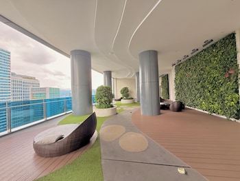 eaton residence by crystal