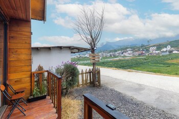 linggayoni cabin dieng
