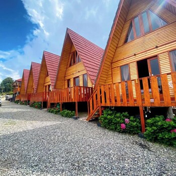 diamond cabin house