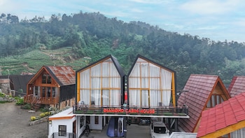 diamond cabin house