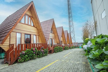 diamond cabin house