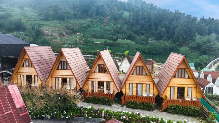 diamond cabin house