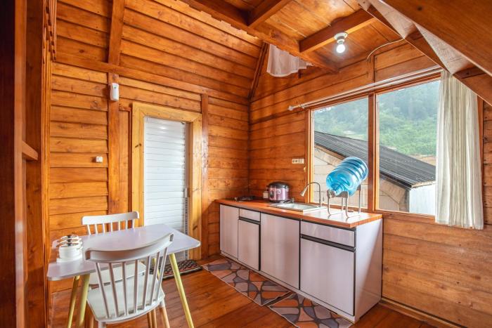 diamond cabin house