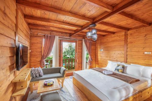 diamond cabin house