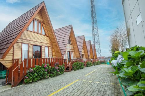 diamond cabin house