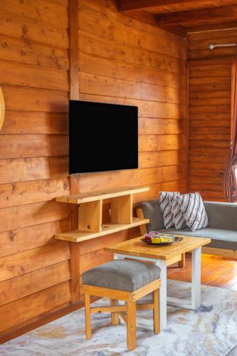 diamond cabin house