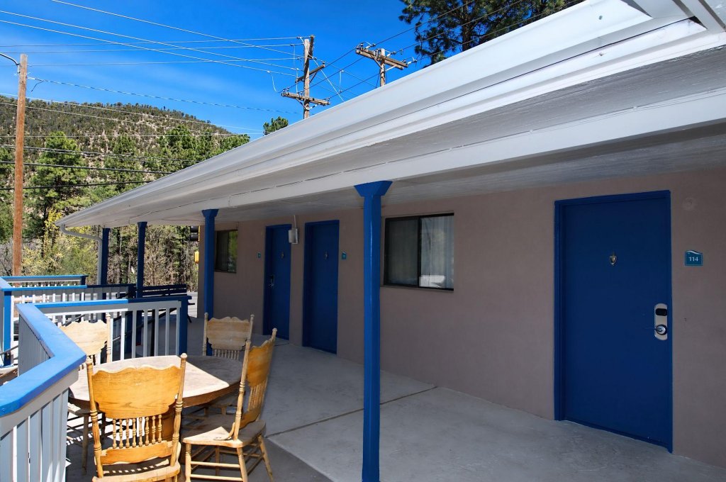 budget lodge ruidoso