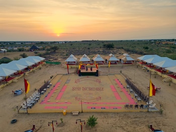 stay incredible camp