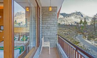 treebo mr villa with mountain view