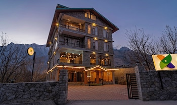 treebo mr villa with mountain view