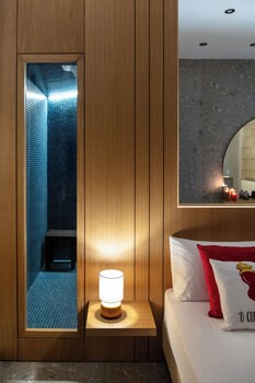 Fortunella Suites Luxury,,4 star