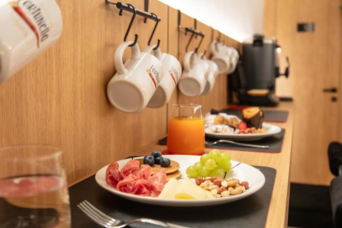 fortunella suites luxury