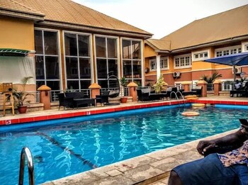 Hallydays Hotel And Resort,,3 star